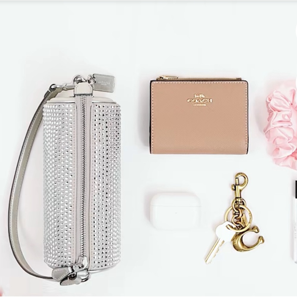 NWT Coach Silver & Gray w/Crystals Cylinder Wristlet/Purse - Picture 4 of 9